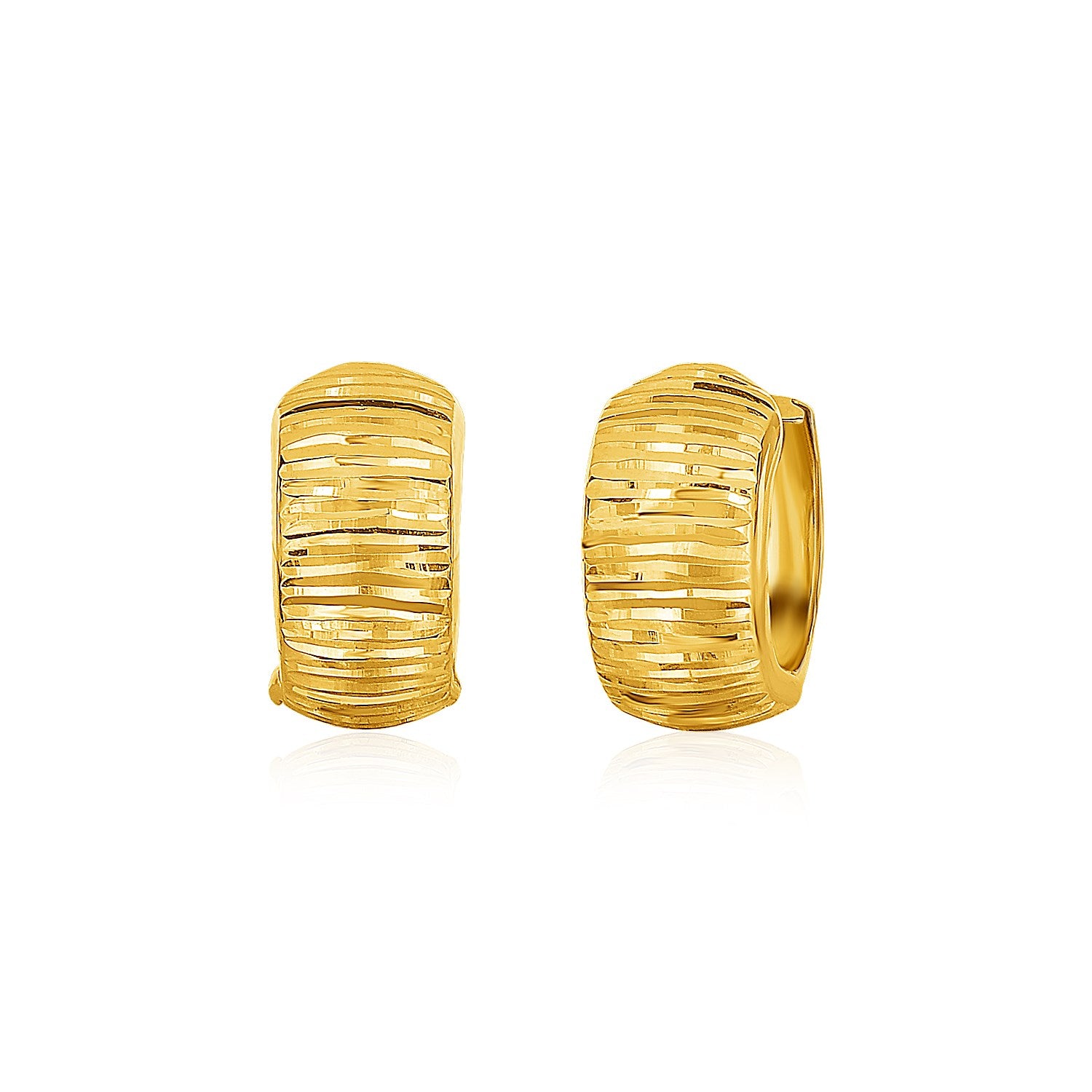 Yellow Gold 14k Diamond Cut Hoop Design Earrings in Snap Lock