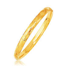 Load image into Gallery viewer, Yellow Gold 14k Domed Bangle with a Weave Motif