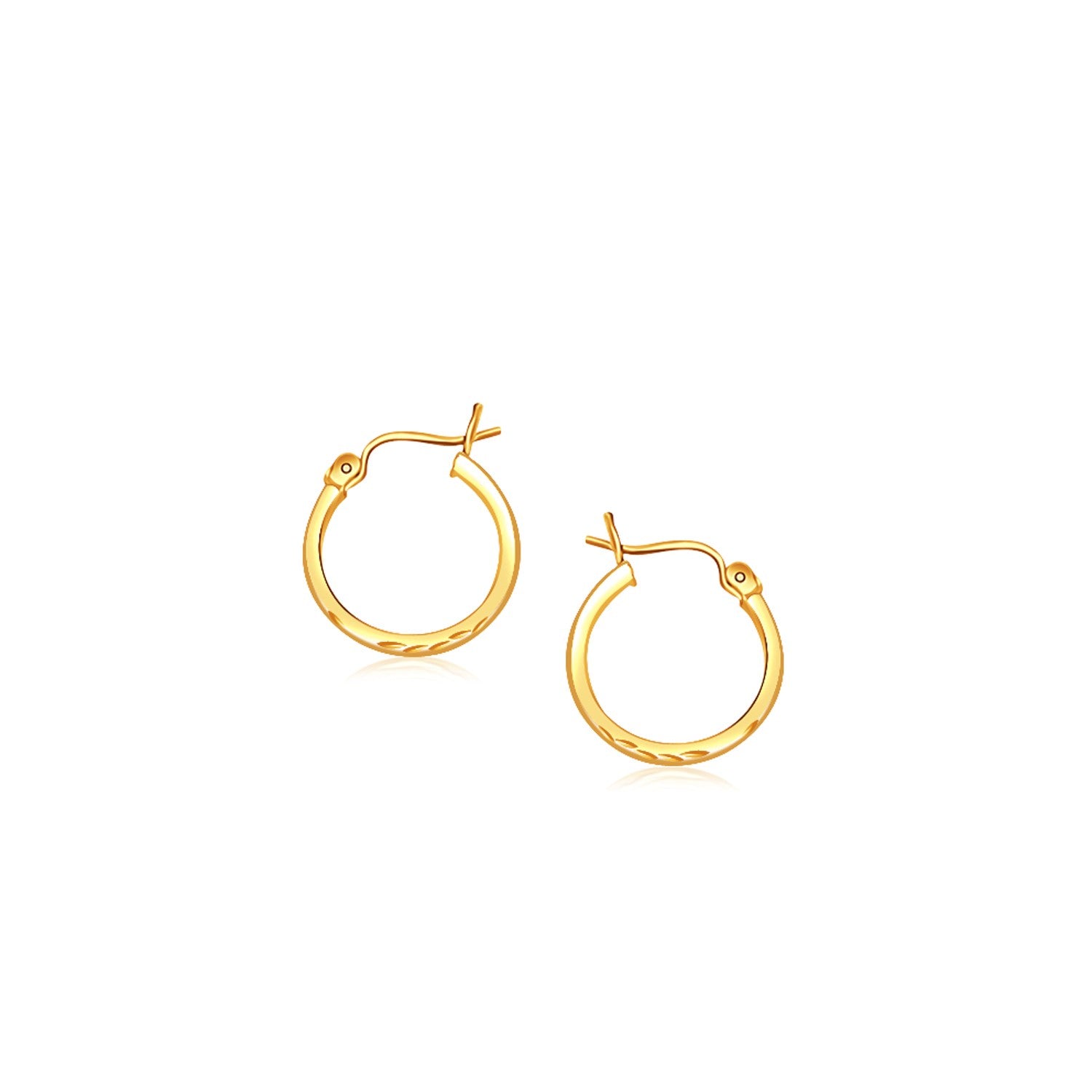 Yellow Gold 14k 15mm Slender Hoop Earring with Diamond-Cut Finish in Snap Lock
