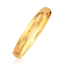 Load image into Gallery viewer, Yellow Gold 14k 8.0mm Classic Floral Carved Bangle